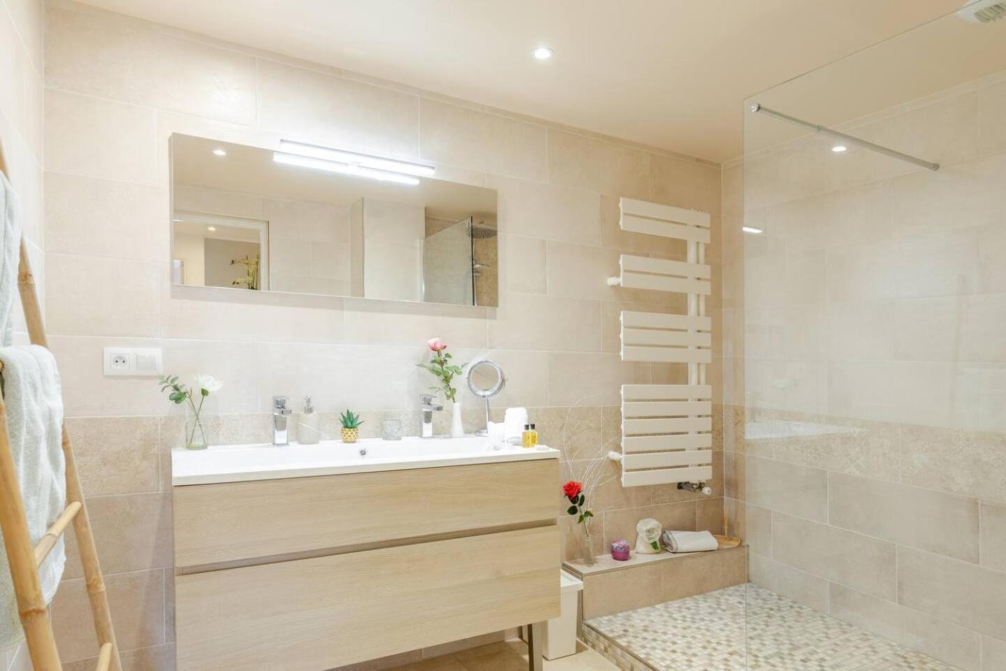Appartement Cosy Calme Central-Terrasse Proche Palais คานส์ ภายนอก รูปภาพ